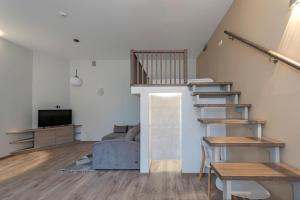 Freedom Avenue Apartment by Polo apartments