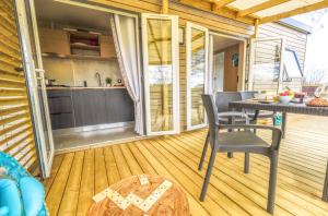 Maisons de vacances Camping Landudec : photos des chambres