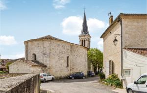 Maisons de vacances Lovely Home In La Sauvetat De Saveres With Wifi : photos des chambres