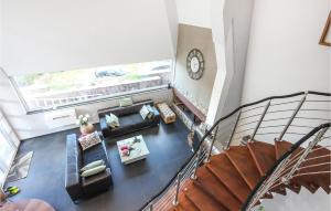 Stunning Home In Laureana Cto With Wifi