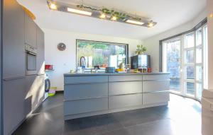 Stunning Home In Laureana Cto With Wifi