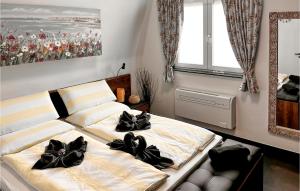 Stunning Home In Laureana Cto With Wifi