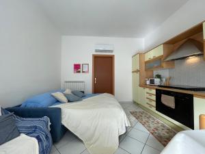 [LUNGOMARE] 2 locali sul Mare con AC