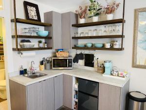 Coastal Chic Suite with Kitchenette and Private Entrance