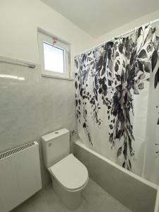 Noufaro rooftop-sea view apartment