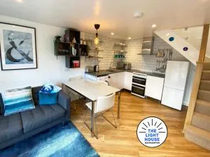 Welcome to The Light House a tranquil city retreat. - Chilworth