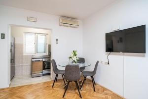 Apartman Knego with parking