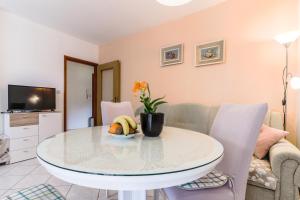 Garden View Apartment