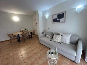 Apartamentos LOS TULIPANES