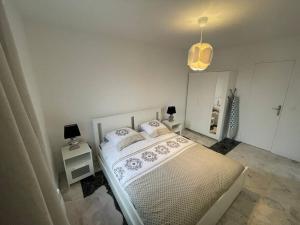 Appartements Joli T2, Terrasse et Jardin, Ideal pour familles, a 15 min de l'aeroport Roissy CDG : photos des chambres