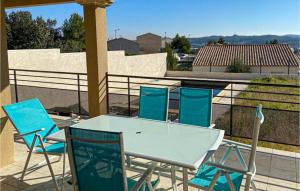 Maisons de vacances Amazing Home In Aramon With Outdoor Swimming Pool, Wifi And Indoor Swimming Pool : photos des chambres