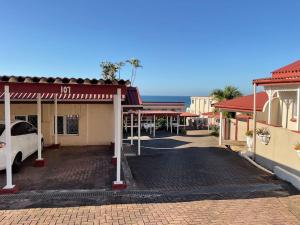 Seaside serenity : Modern Driftsands apartment