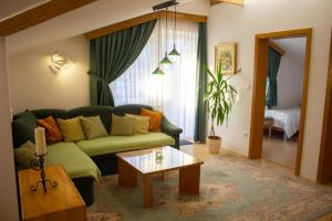 Apartment (4 Adults) room in Apartments Jansa