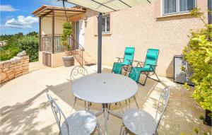 Maisons de vacances Stunning Home In Barjac With 1 Bedrooms, Outdoor Swimming Pool And Swimming Pool : photos des chambres