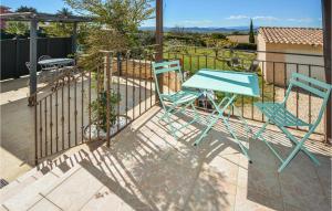 Maisons de vacances Beautiful Home In Barjac With Wifi : photos des chambres