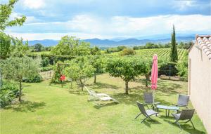 Maisons de vacances Beautiful Home In Barjac With Wifi : photos des chambres