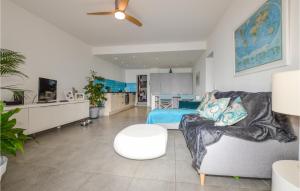 Appartements Stunning Apartment In Brando With Wifi And 2 Bedrooms : photos des chambres