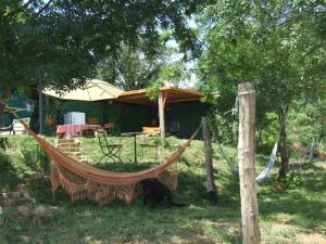 Campings Hebergements bohemes pleine nature : photos des chambres