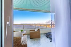 GEMELOS sea view apartment