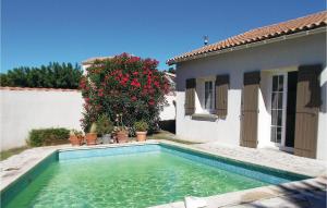 Maisons de vacances Amazing home in Les Angles with 2 Bedrooms, Private swimming pool and Outdoor swimming pool : photos des chambres