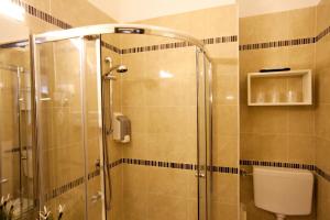 Triple Room with Shower room in Hotel Dei Fiori