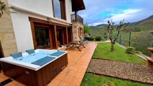 Casa Angiz etxea