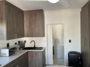 Seaside serenity : Modern Driftsands apartment