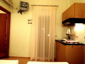 Two-Bedroom Apartment with Garden View - Kleio