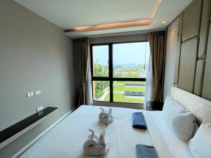 Luxury sea view apartment at Panora C301