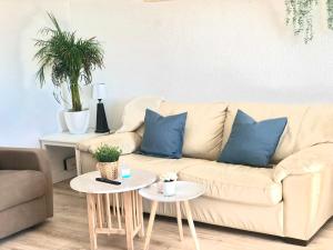 Frente al mar, preciosas vistas, piscinas , valdelagrana