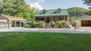 3BR Cabin On the White River with Boat Launch - Great Fishing - CCWC - Mountain View