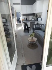 Grand studio entier (maison annexe) proche Paris - Maule