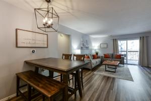 3BR Condo Near The Strip - Pool - FREE TICKETS INCLUDED - VIN2912-3