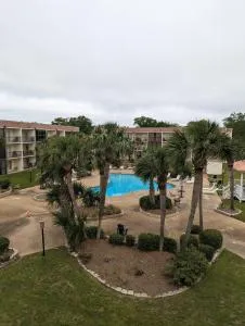 Biloxi Beach Condo-B - Beauvoir