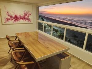 Apartamento Praia Grande Novo Frente Mar Pé na Areia