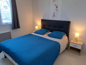 Holiday Home in Guissény near Beaches