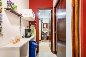 Private bedroom 10 minutes from the SJO airport