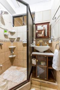 Private bedroom 10 minutes from the SJO airport