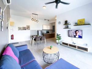SEAVIEW! BIG&KID swimming pool Atlantis Comfy 4-10pax 5 mins to Jonker & town