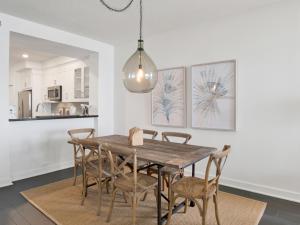 Beach Colony Towers #2B - Villa Monarch