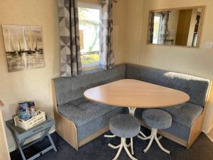 14 Greenwood Thorness Bay