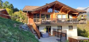 Maisons de vacances SUPERBE DEMI CHALET LUXUEUX 120M² 8 Personnes a SALLANCHES. : photos des chambres