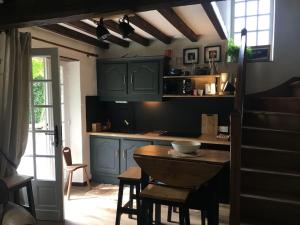 Maisons de vacances Cottage perche dans les montagnes du Mont-Saint-Michel : photos des chambres