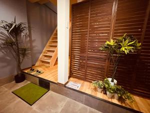 Namba Shinsaibashi 10 mins Reiko guest house