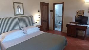 Standard Twin Room with Garden View