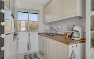 2 Bedroom Cozy Home In Ebberup