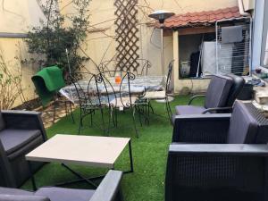 Appartements Near Paris Superbe 2 pieces terrasse barbecue - Metro 4 : photos des chambres