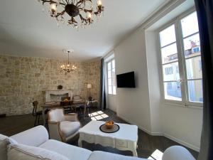 HEART OF OLD TOWN - BEACH 150m & PALAIS DES FESTIVALS 600m