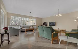 Stunning Home In Sydals With Wifi