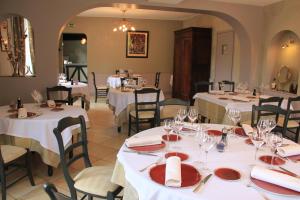 Hotels Hotel restaurant L'Amphitryon : photos des chambres